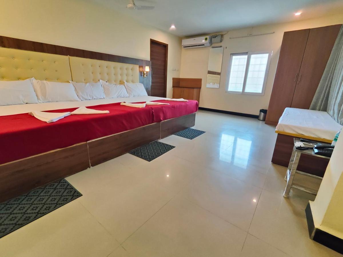 Hotel Comfort カーンチープラム エクステリア 写真